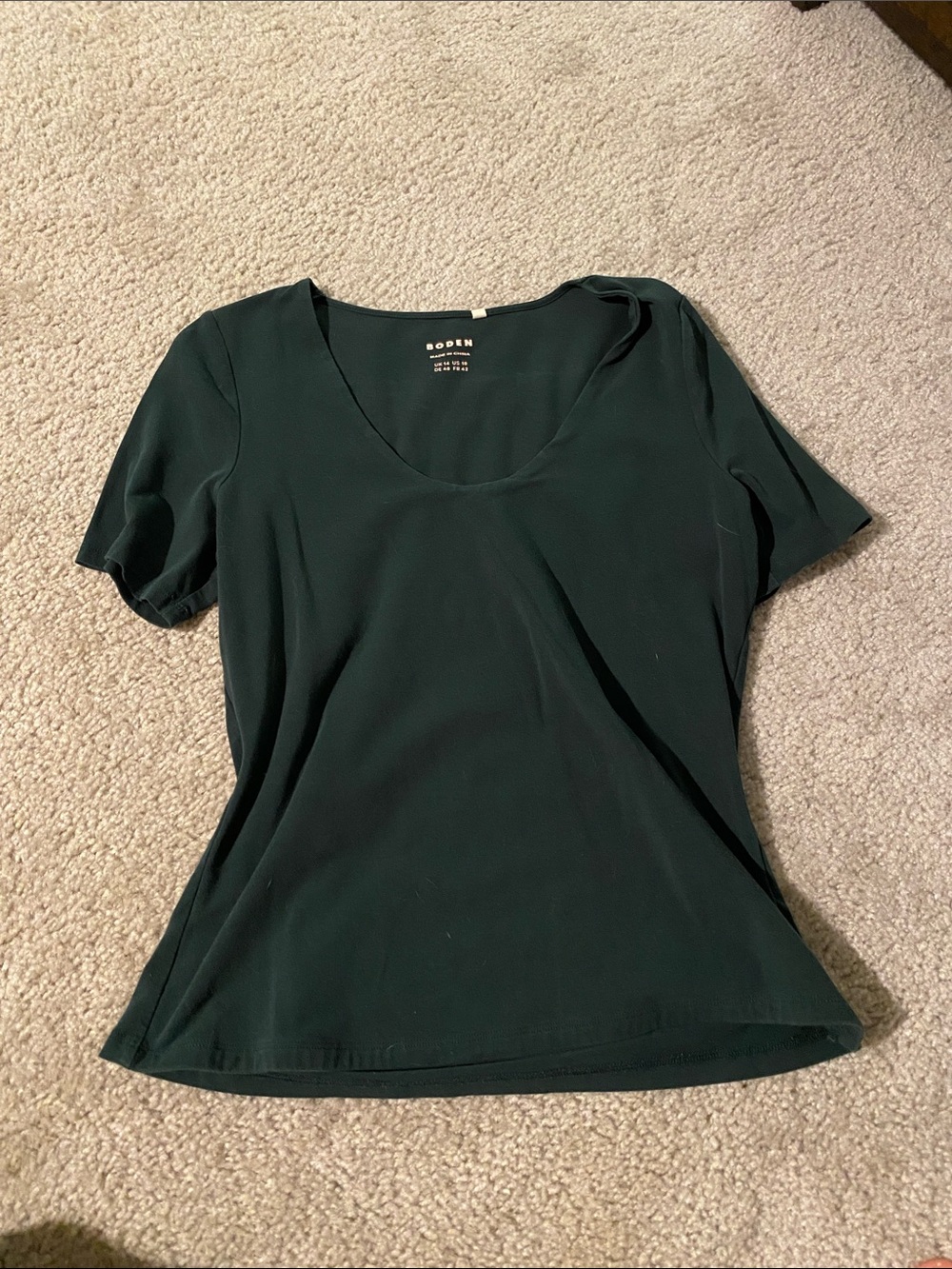 Boden Forest Green Scoop Neck Short Sleeve Tee